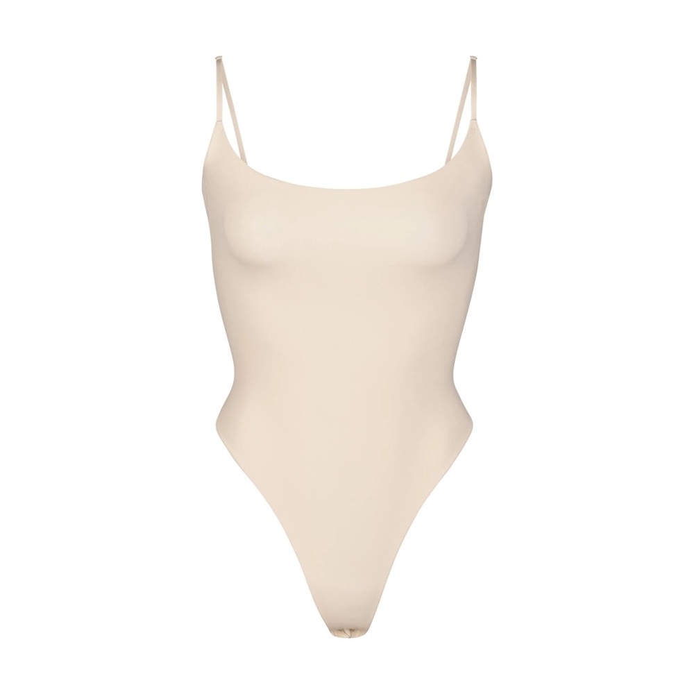 SKIMS FITS EVERYBODY CAMI BODYSUIT